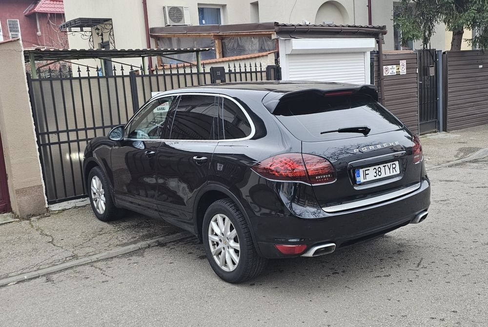 Porsche Cayenne 3.0D 2012 4X4 Black Edition  Propietar