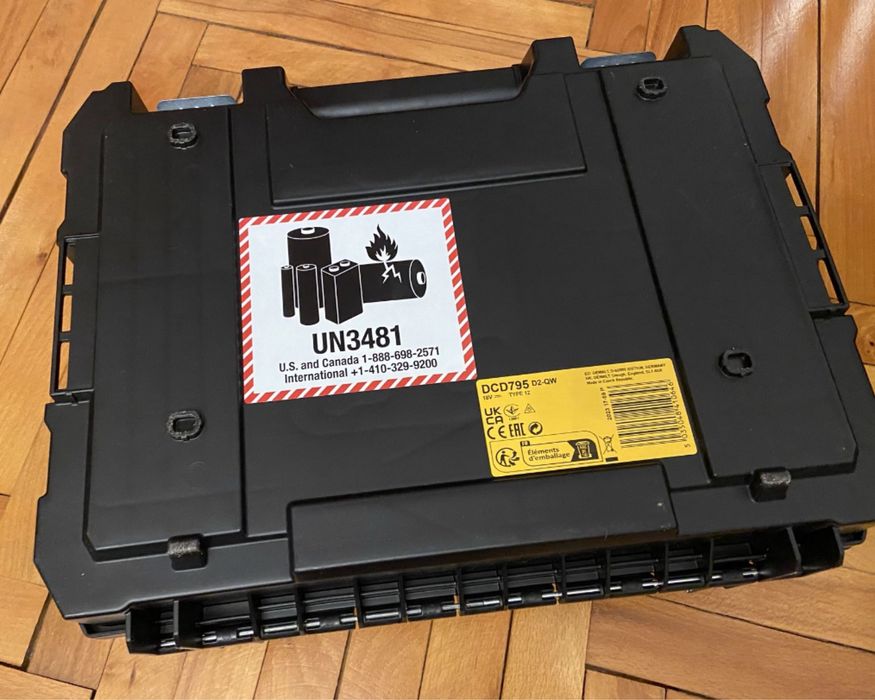 Geanta/Valiza DeWALT, dedicata pentru DCD791 (sau similare DCD795 / DCD796), NOUA, originala.