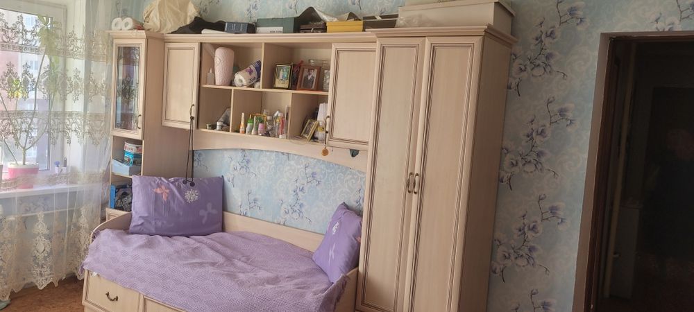 Продаётся детский спальни гарнитур.