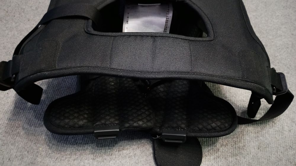 Продавам Minimeis G4 – раница/седалка за носене на дете на рамене