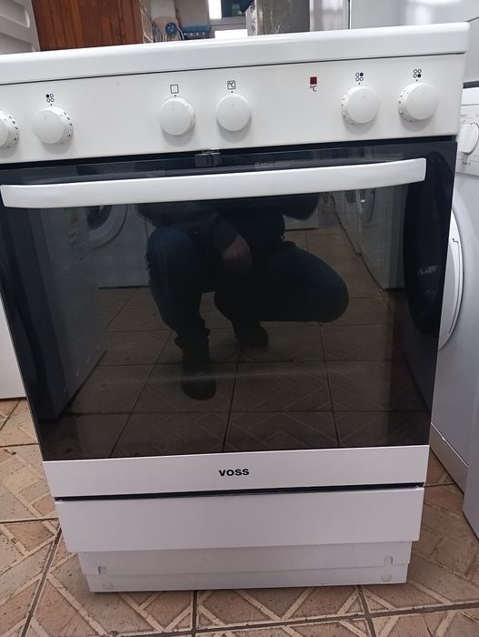 Свободно стояща печка с керамичен плот Voss 2 години Гаранция!