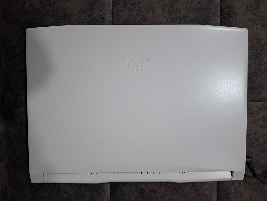 MSI Sword, Katana i7 11800H 16-512, 3050ti 4gb 144Hz