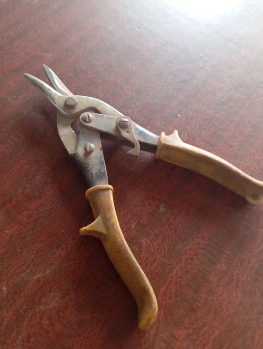 Продам Садовый Секатор