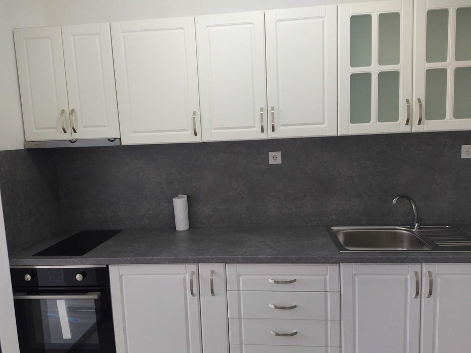 Продава четиристаен отличен в центъра