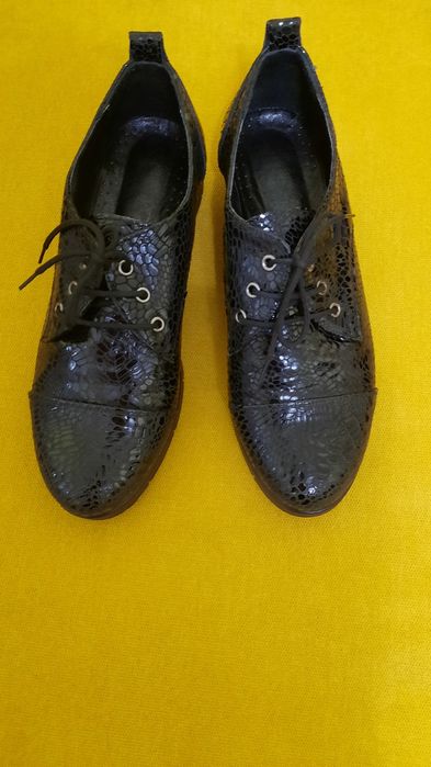 Обувки TENDENZ черни