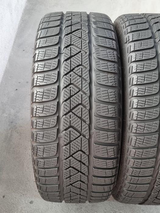 205/40/17 Pirelli 2Броя: 170лв 7мм