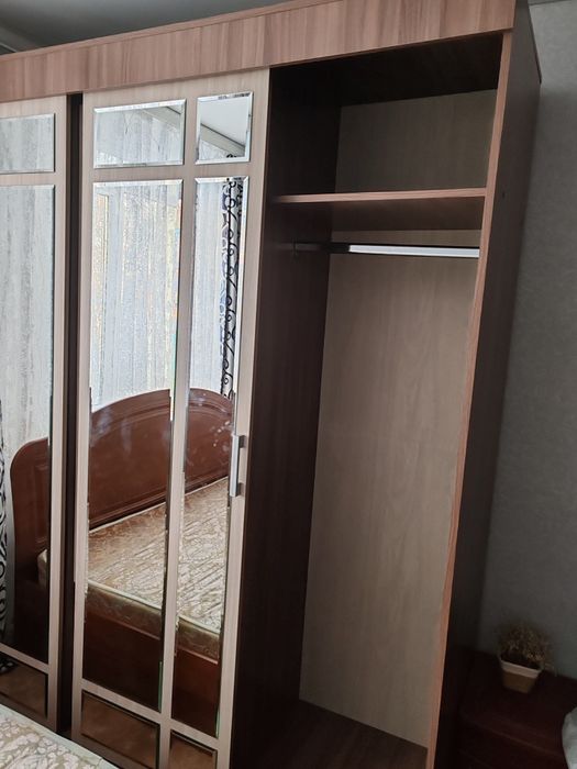 Шкаф- купе четырёхдверный