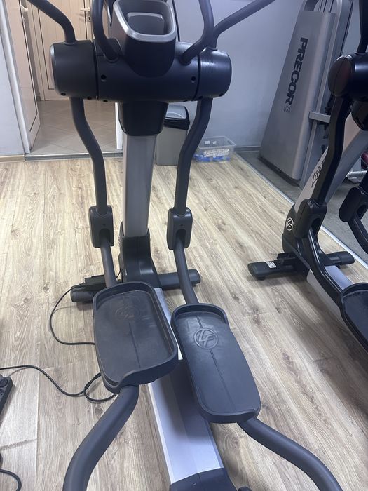 Кростренажор Life fitness 95X Discover SE
