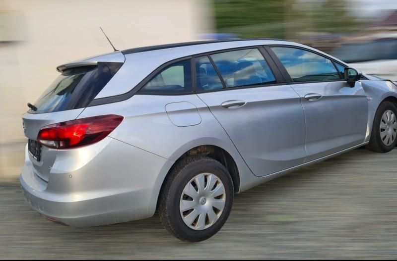 Maneta stergatoare Opel Astra K