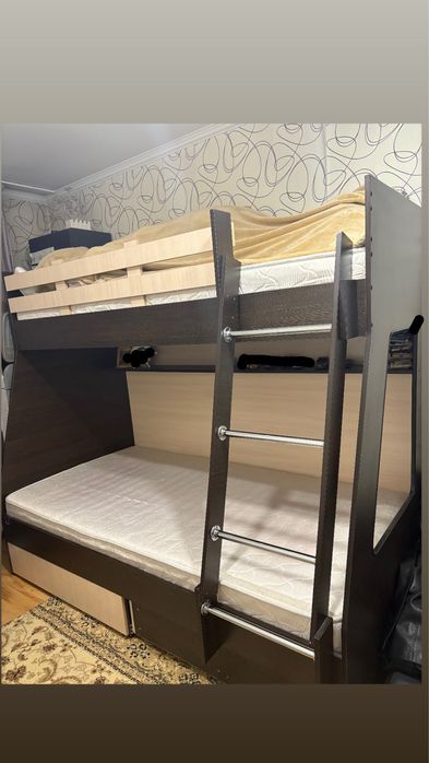 Продам двухярусную кровать