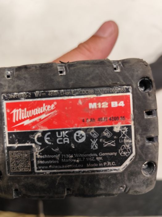 Безчетков акумулаторен мултитул Милуоки Milwaukee M12 FMT+ 4Ah