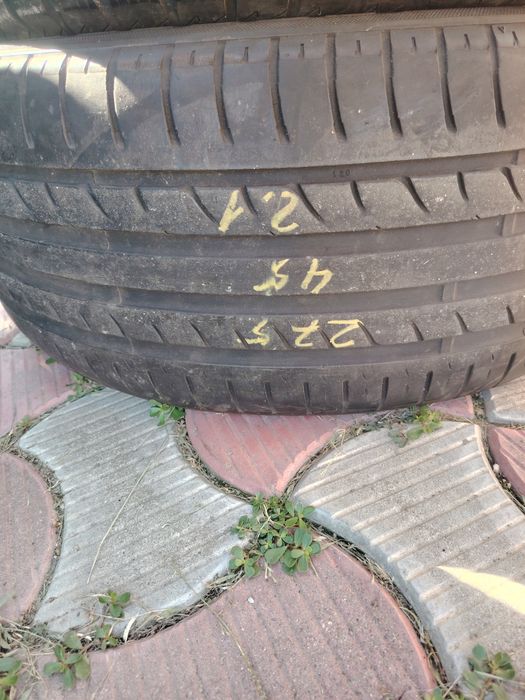 Vând cauciucuri r17 , r20,  r21