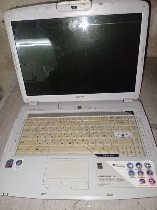 Продам ноутбук на запчасти