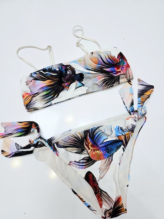 Нови бански, XS и S размер