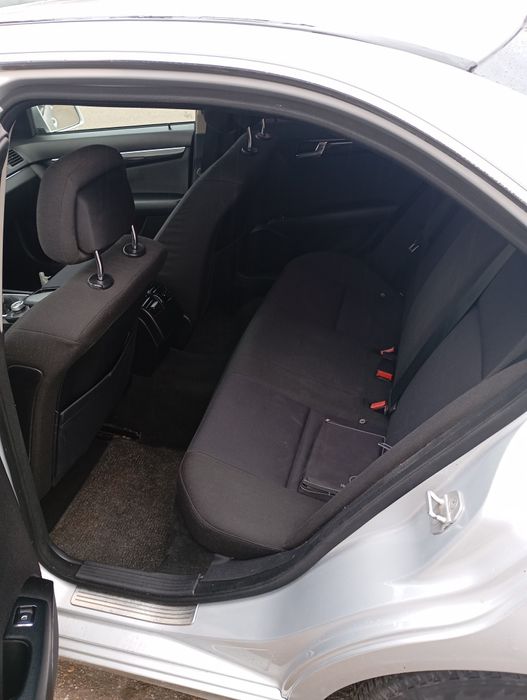 Vând Mercedes c class