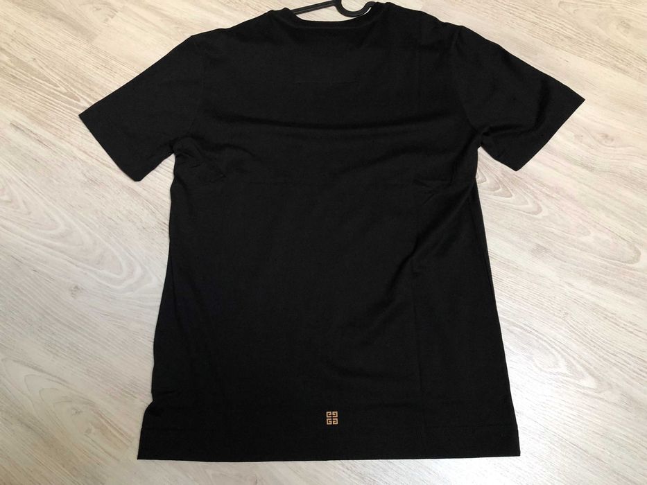 Givency tricou L-XL, autentic, retail 490 euro