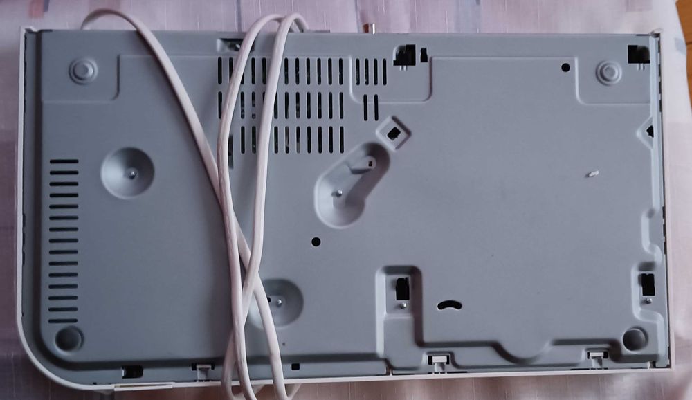 DVD плейър Samsung четящ много формати+записвачка за компютър+дискове