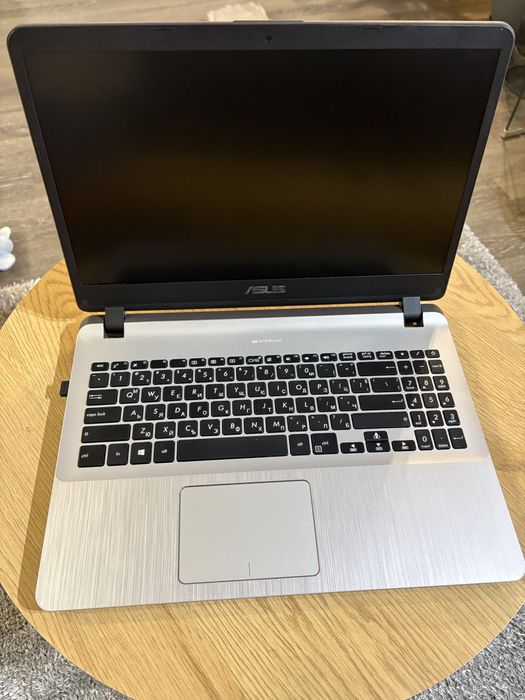 Laptop Asus VivoBook 15