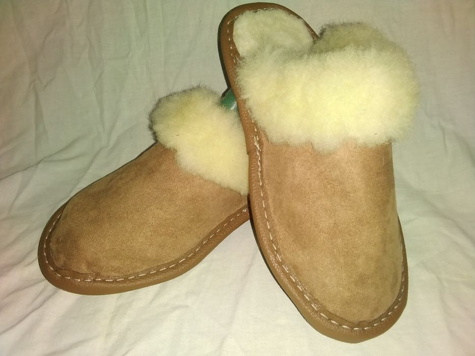 Домашни чехли от агнешка кожа