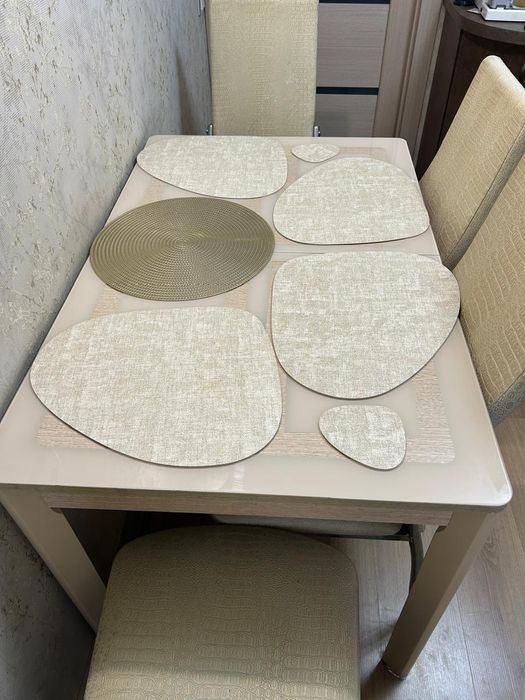 Продам стол со стульями