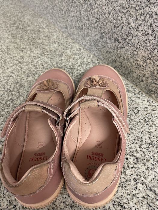 Детски кожени обувки