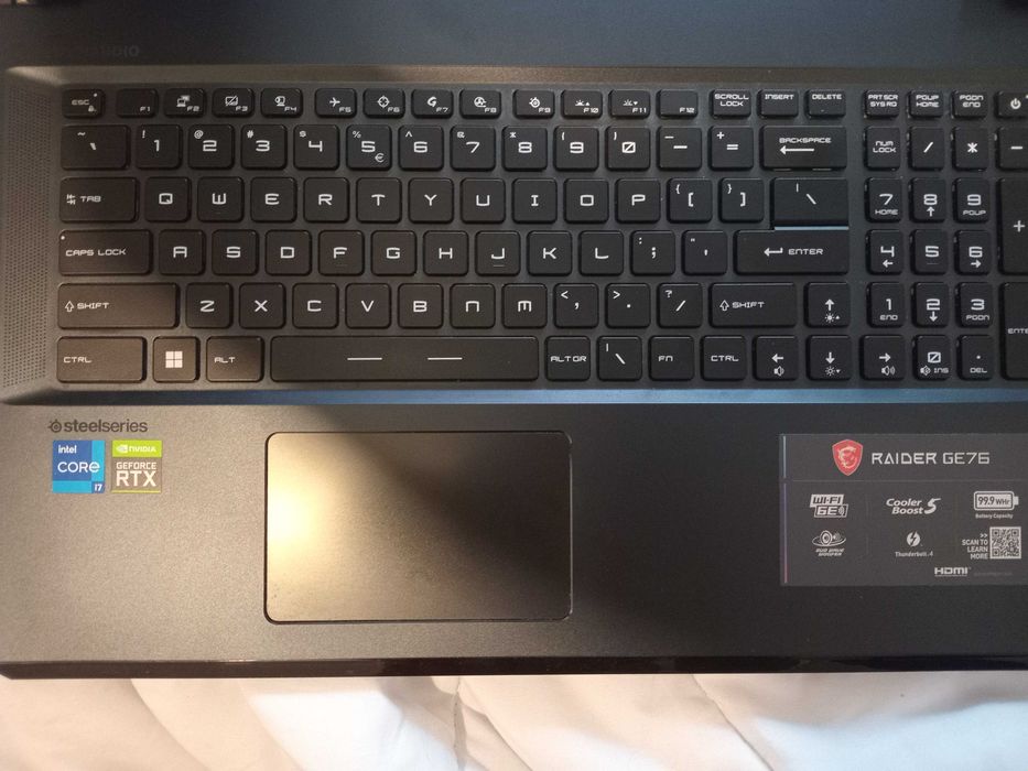 Laptop-MSI-Raider-GE76-12UGS-Piese-Baterie-Tastatura-SSD-M2-1TB-Memorie-Ram-DDR5-16-GB-Placa-Wifi-Adaptor-Incarcator-280W-Ventilatore-Radiator-Cupru