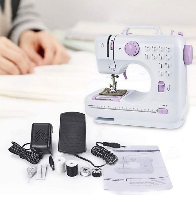 Masina de cusut multifunctionala cu accesorii portabila  31x30x15 cm