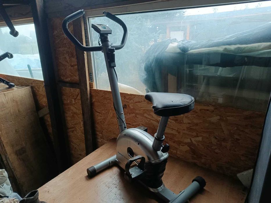 Bicicleta fitness staționară