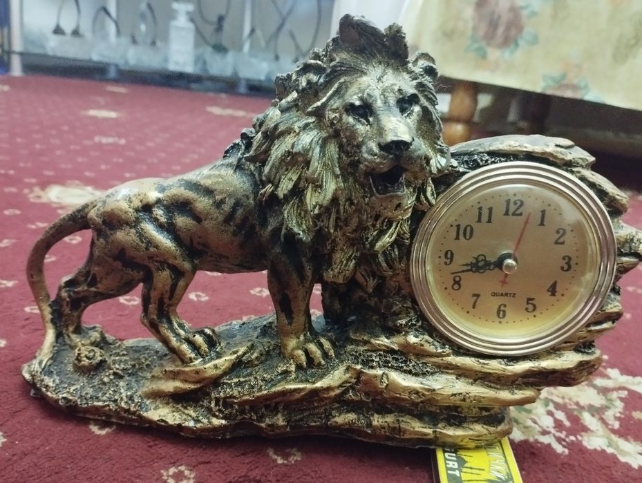 Продаю часы король лев: 30 у.е. - Иные предметы интерьера Buxoro на Olx