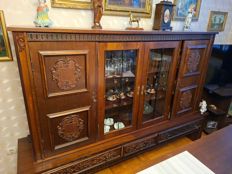 Mobila livng perioada comunistai