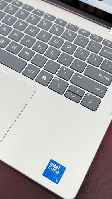 Noutbuk HP Omni Book