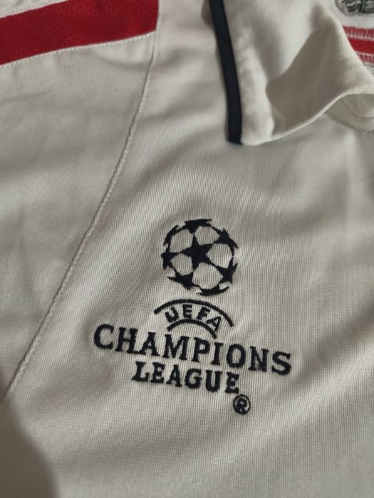 Милан ,Milan ,Adidas , от сезон 2004/05 , тренировъчна тениска ,плюс шорти на Милан от 2017