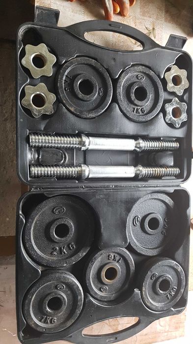 Дъмбели 6 лв. кг. Продават се на килограм.Лост 35 см 30 мм