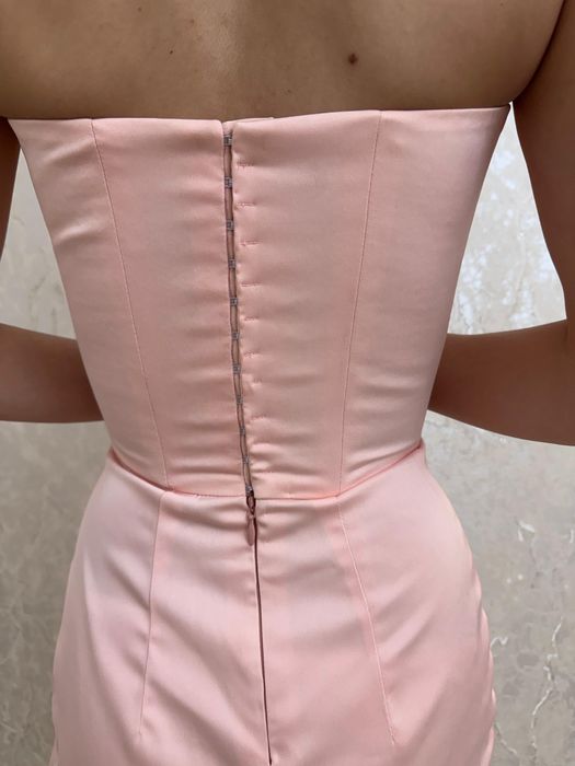 Продаю дизайнерские платья