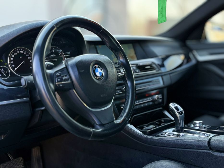 **VANDUT**BMW 520D F10 184hp Automat  / Navigatie mare / Import