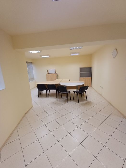 Дава се под наем Офис в Шумен, Център - 45 кв.м за 298.86 € - Снимка #5