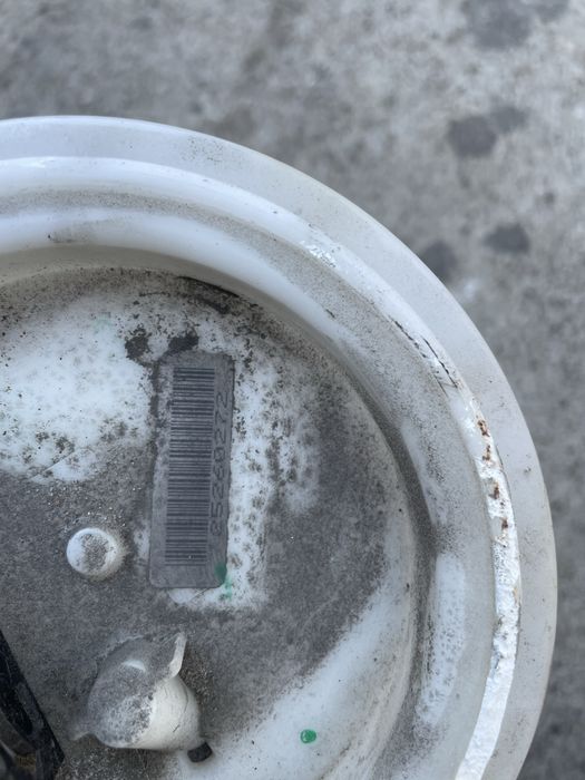 Помпа резервоар гориво БМВ Е60/ Е61 (pompa bmw e60)