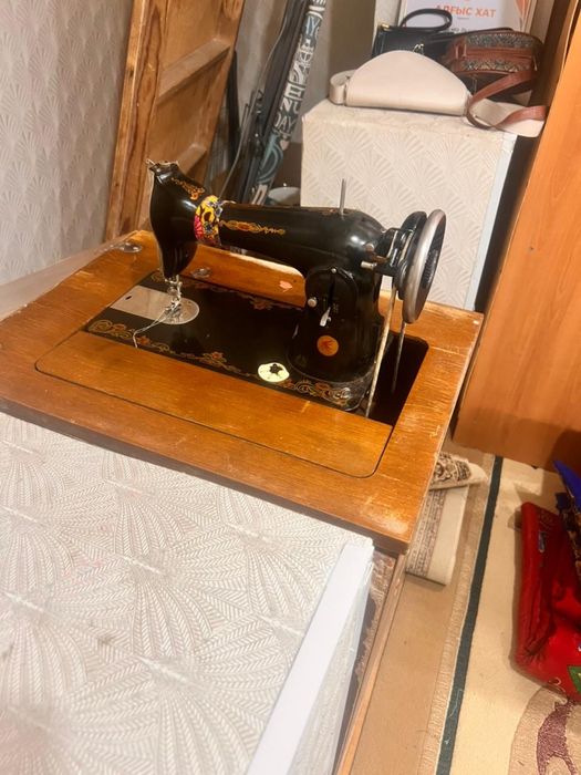 Швейная машинка работает!