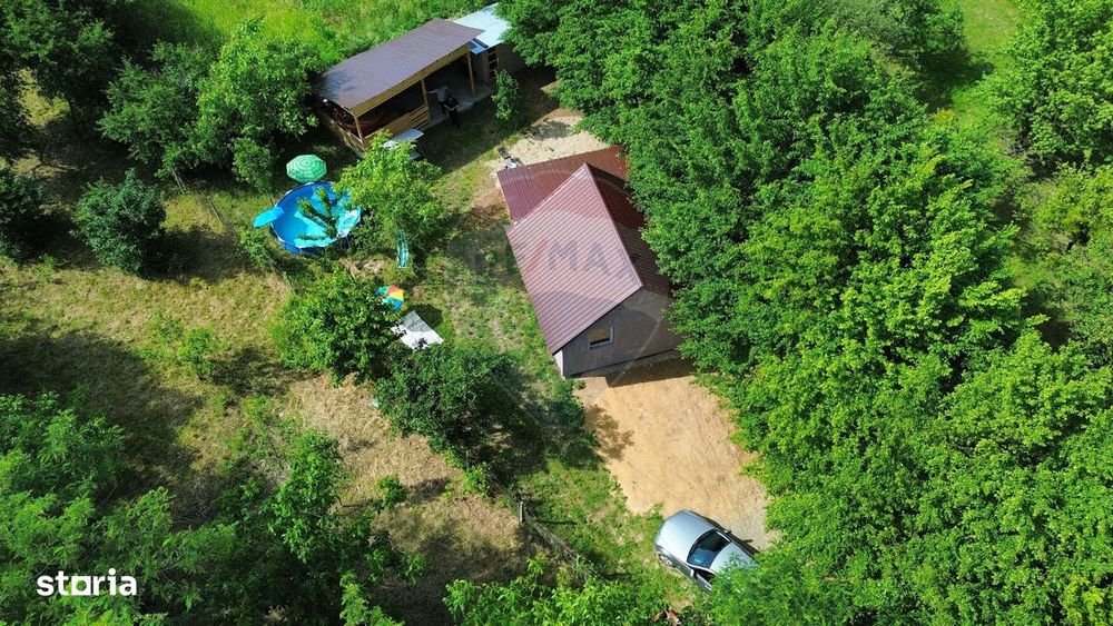 De vânzare cabană cu teren în zona Remetea Chioarului