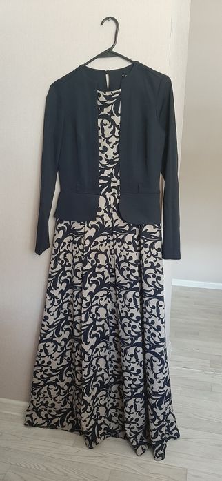 Продам платья платья