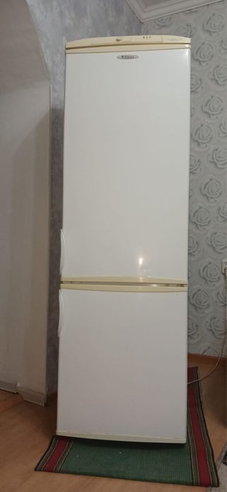 С доставкой холодильник продаю в хорошем рабочем состояни Высота-1м79