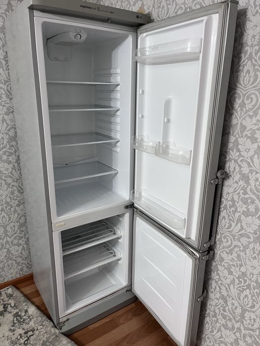 Холодильник сатылады