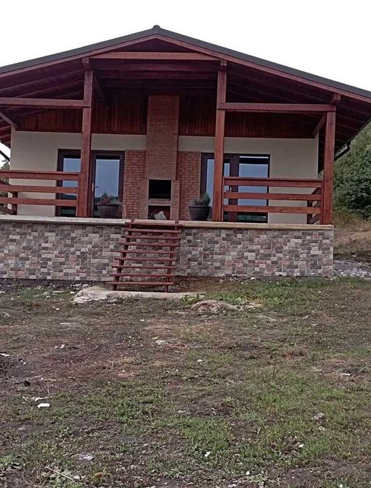 Execut lucrari constructii - acoperisuri, renovari, garduri, interior