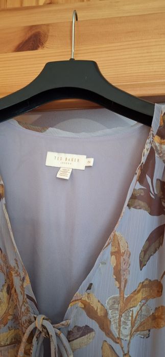 Ted Baker красиви рокли и гсщеризон 2/М размер
