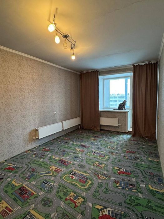 Продаётся 4-х комнатная квартира