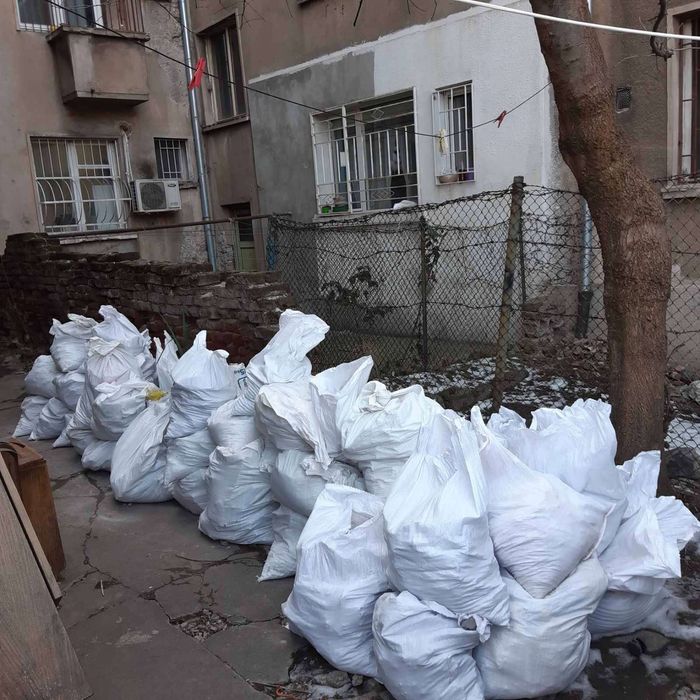 Къртене и извозване на строителни отпадъци, кърти чисти извозва