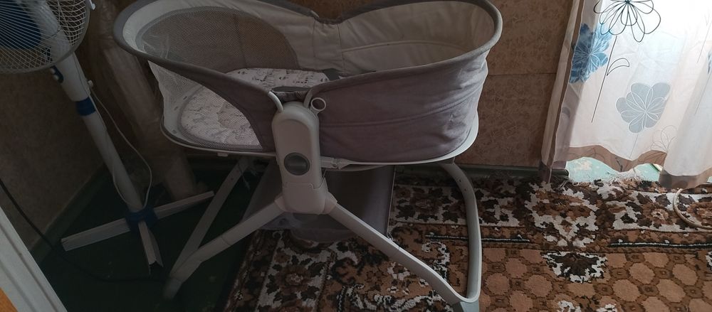 Колыбельная кроватка