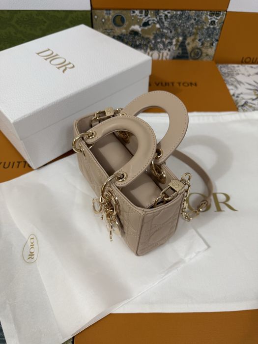 Дизайнерска дамска чантичка New Season