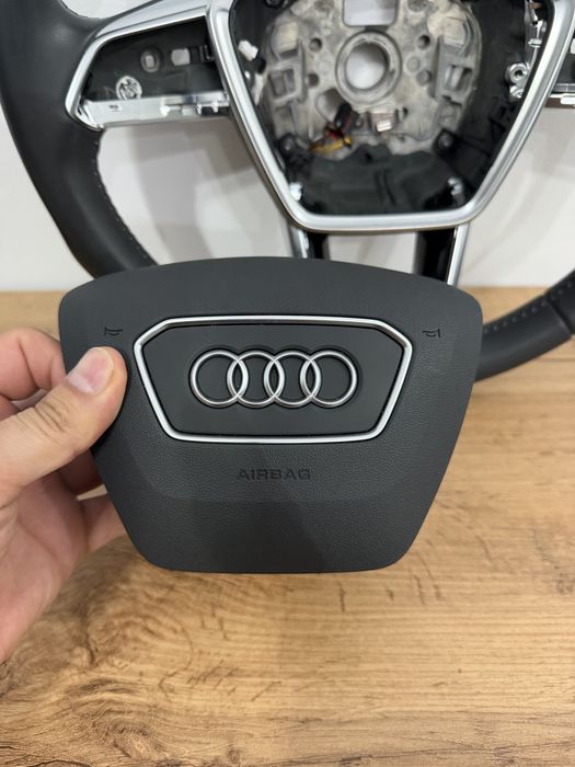 Volan OEM audi A6 C8 cu incalzire si gauri de padele