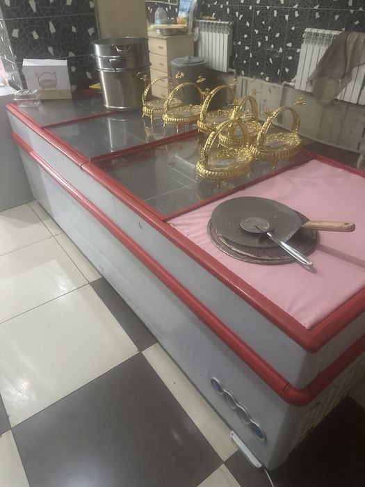 Продаеться морозильный ларь